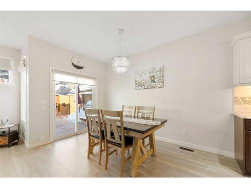 341 Ravenstern Link Se, Airdrie, AB - Indoor Photo Showing Dining Room