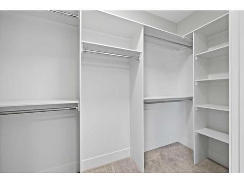 3546 2Nd Avenue Sw, Calgary, AB - Indoor With Storage