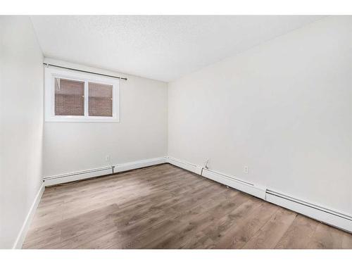 103-431 1 Avenue Ne, Calgary, AB - Indoor Photo Showing Other Room