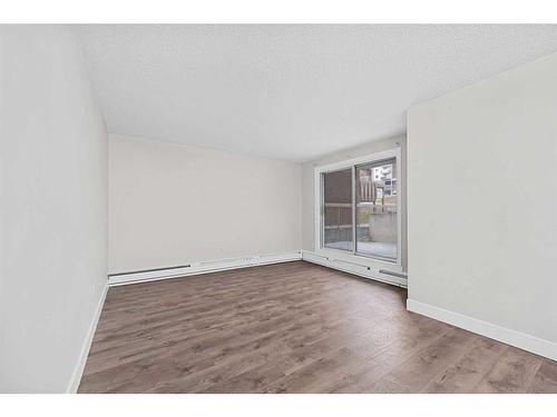 103-431 1 Avenue Ne, Calgary, AB - Indoor Photo Showing Other Room