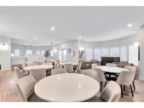 343-60 Royal Oak Plaza Nw, Calgary, AB - Indoor Photo Showing Dining Room