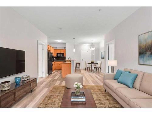 343-60 Royal Oak Plaza Nw, Calgary, AB - Indoor Photo Showing Living Room