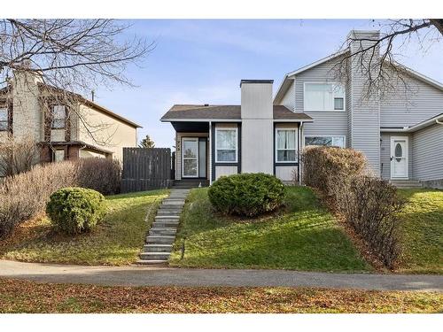 212 Deerview Drive Se, Calgary, AB - Outdoor