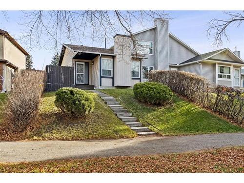 212 Deerview Drive Se, Calgary, AB - Outdoor