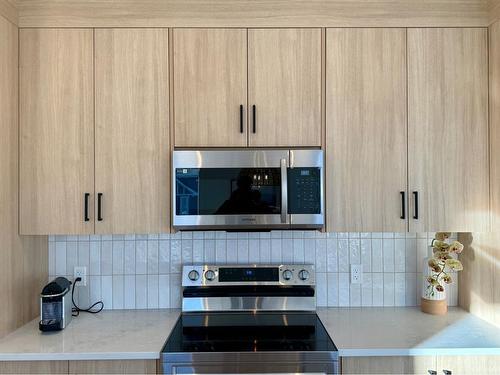 168 Sora Terrace, Calgary, AB - Indoor Photo Showing Kitchen