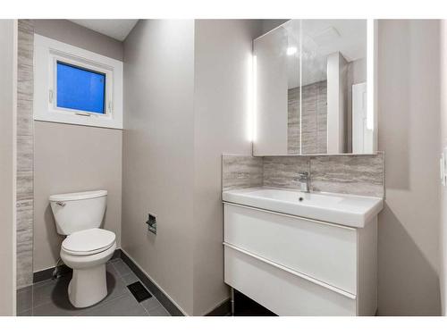 56 Woodview Court Sw, Calgary, AB - Indoor Photo Showing Bathroom