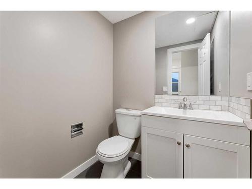 56 Woodview Court Sw, Calgary, AB - Indoor Photo Showing Bathroom