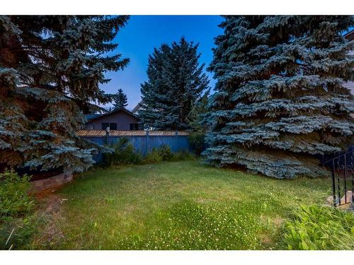 56 Woodview Court Sw, Calgary, AB - Outdoor