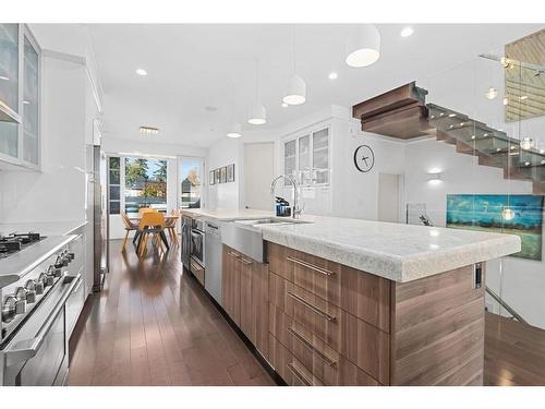 2104 28 Avenue Sw, Calgary, AB - Indoor Photo Showing Kitchen With Upgraded Kitchen