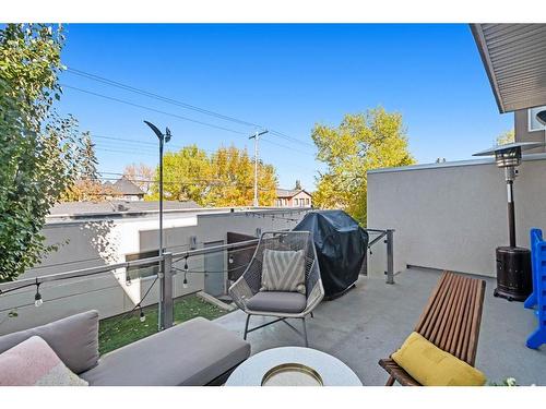 2104 28 Avenue Sw, Calgary, AB - Outdoor With Exterior