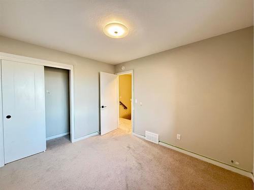 48 Sora Terrace Se, Calgary, AB - Indoor Photo Showing Other Room