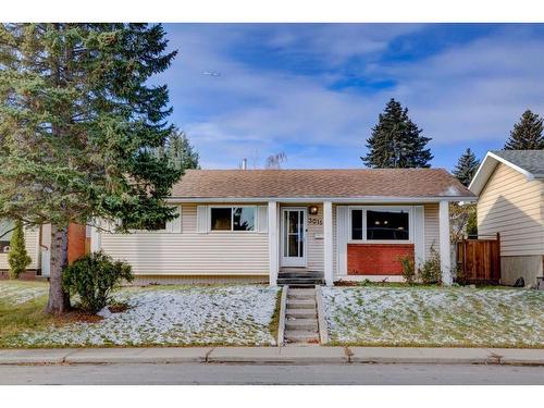 3015 48 Street Ne, Calgary, AB - Outdoor With Facade