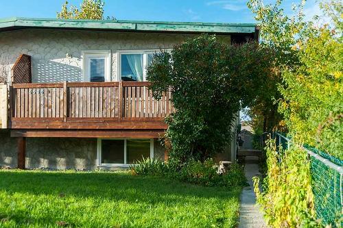 6506 34 Avenue Nw, Calgary, AB - Outdoor With Deck Patio Veranda