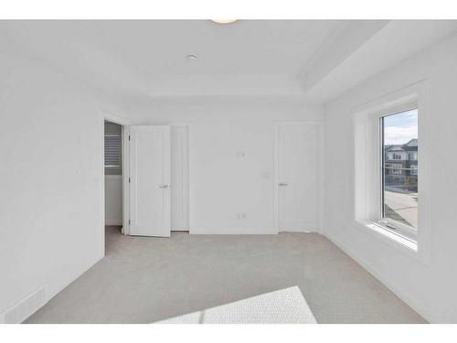 612 Dawson Drive, Chestermere, AB - Indoor Photo Showing Other Room