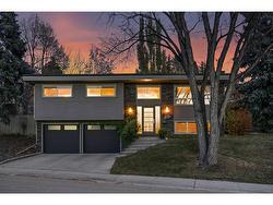 2756 Cannon Road NW Calgary, AB T2L 1C6