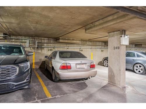 1417-10 Prestwick Bay Se, Calgary, AB - Indoor Photo Showing Garage