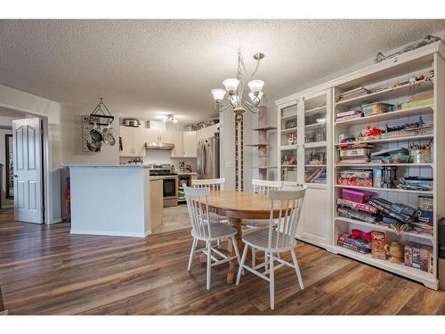 1417-10 Prestwick Bay Se, Calgary, AB - Indoor Photo Showing Dining Room