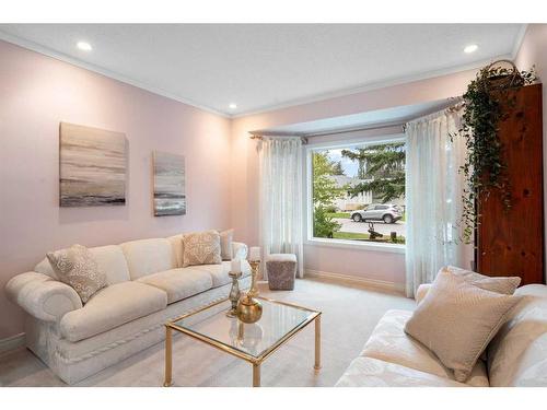 71 Edcath Road Nw, Calgary, AB - Indoor Photo Showing Living Room