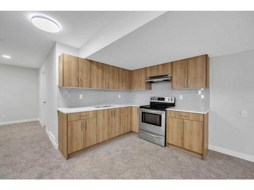 1131 Chinook Winds Circle Sw, Airdrie, AB - Indoor Photo Showing Kitchen