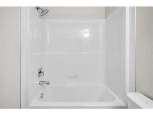 108-8 Sage Hill Terrace Nw, Calgary, AB - Indoor Photo Showing Bathroom