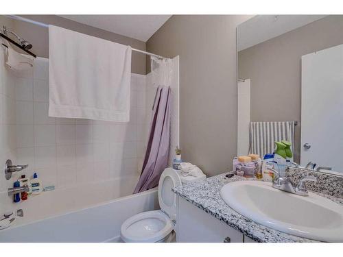 3115-4641 128 Avenue Ne, Calgary, AB - Indoor Photo Showing Bathroom