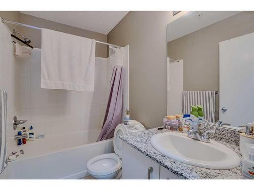 3115-4641 128 Avenue Ne, Calgary, AB - Indoor Photo Showing Bathroom