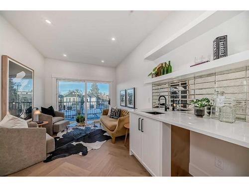 4129 19 Street Sw, Calgary, AB - Indoor Photo Showing Living Room