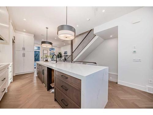 4129 19 Street Sw, Calgary, AB - Indoor Photo Showing Kitchen