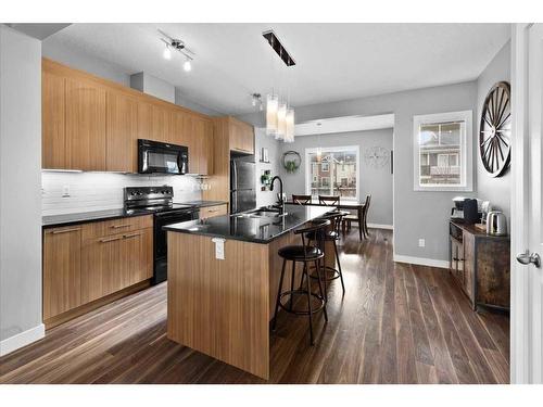 72-300 Marina Drive, Chestermere, AB - Indoor Photo Showing Kitchen