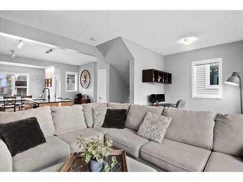 72-300 Marina Drive, Chestermere, AB - Indoor Photo Showing Living Room