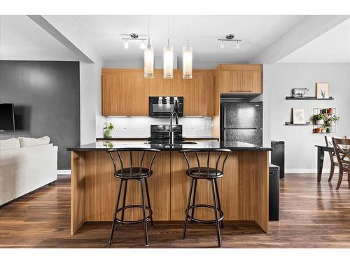 72-300 Marina Drive, Chestermere, AB - Indoor Photo Showing Kitchen