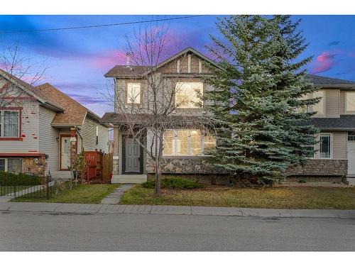 32 Panora Close Nw, Calgary, AB - Outdoor With Facade