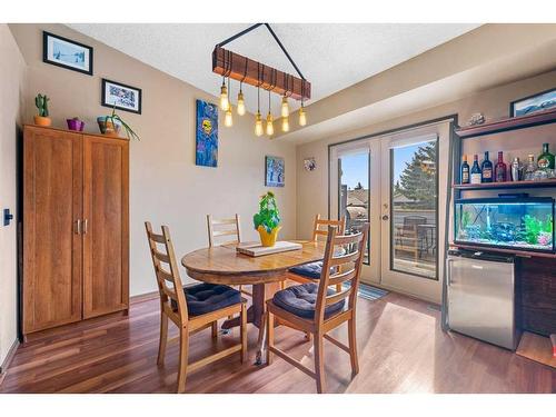 52 Hawkcliff Way Nw, Calgary, AB - Indoor Photo Showing Dining Room