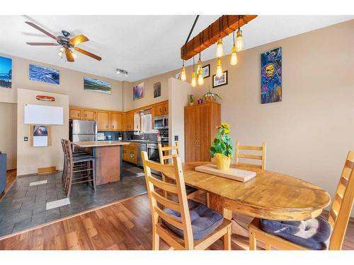 52 Hawkcliff Way Nw, Calgary, AB - Indoor Photo Showing Dining Room