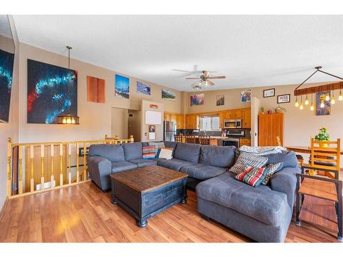 52 Hawkcliff Way Nw, Calgary, AB - Indoor Photo Showing Living Room