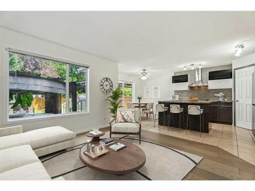 10 Tuscany Meadows Drive Nw, Calgary, AB - Indoor Photo Showing Living Room