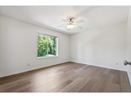 10 Tuscany Meadows Drive Nw, Calgary, AB - Indoor Photo Showing Other Room