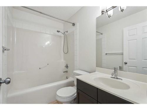 10 Tuscany Meadows Drive Nw, Calgary, AB - Indoor Photo Showing Bathroom