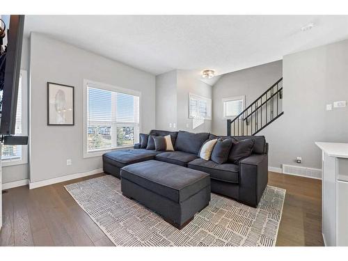 104 Silverado Plains Park Sw, Calgary, AB - Indoor Photo Showing Living Room