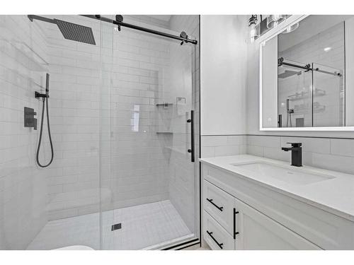 104 Silverado Plains Park Sw, Calgary, AB - Indoor Photo Showing Bathroom