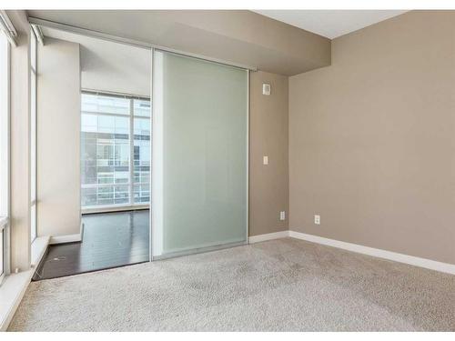 2205-215 13 Avenue Sw, Calgary, AB - Indoor Photo Showing Other Room