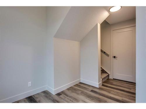 259 Royal Elm Road Nw, Calgary, AB - Indoor Photo Showing Other Room