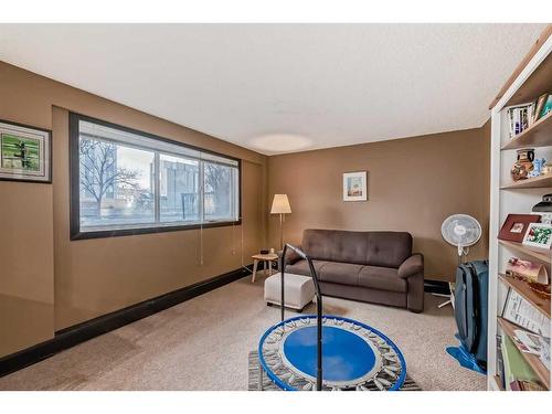 104-620 15 Avenue Sw, Calgary, AB - Indoor Photo Showing Living Room