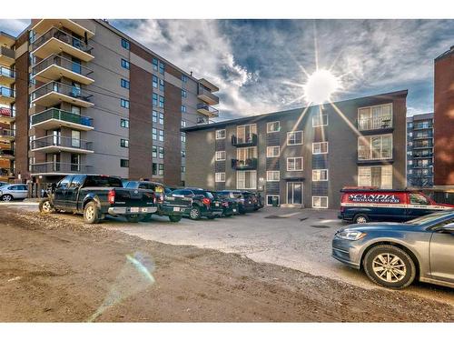 104-620 15 Avenue Sw, Calgary, AB - Outdoor