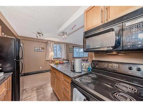 104-620 15 Avenue Sw, Calgary, AB - Indoor Photo Showing Kitchen