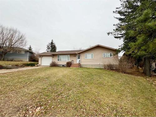 258 Centre Street South, Linden, AB - Outdoor