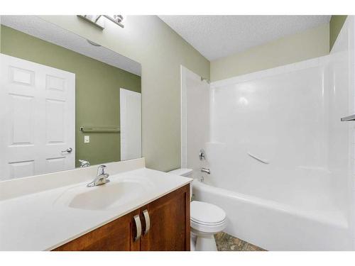 249 Evansmeade Point Nw, Calgary, AB - Indoor Photo Showing Bathroom