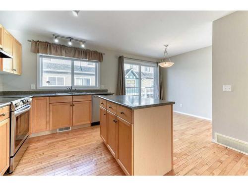 155 Mckenzie Towne Gate Se, Calgary, AB - Indoor Photo Showing Kitchen