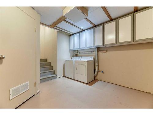 155 Mckenzie Towne Gate Se, Calgary, AB - Indoor Photo Showing Laundry Room