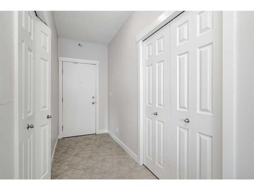 704-325 3 Street Se, Calgary, AB - Indoor Photo Showing Other Room